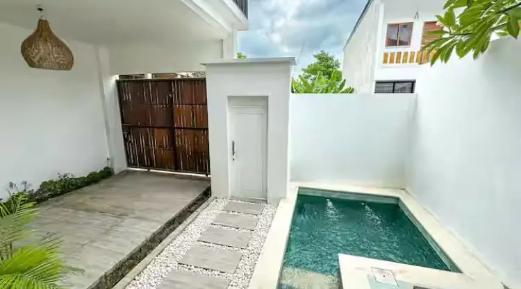royal sunrise villa tibubeneng
