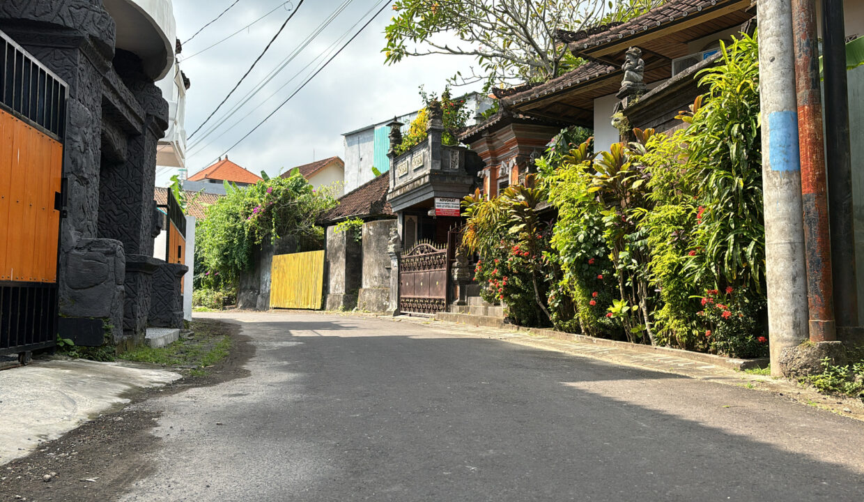 178D52B9-1CAA-429A-BF71-A9D382E87E2D