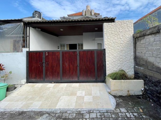 Dijual Rumah Di dekat SAKURA di Dalung Kuta Utara