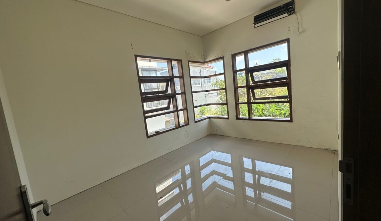 WhatsApp Image 2025-09-11 at 10.23.24 AM (1)