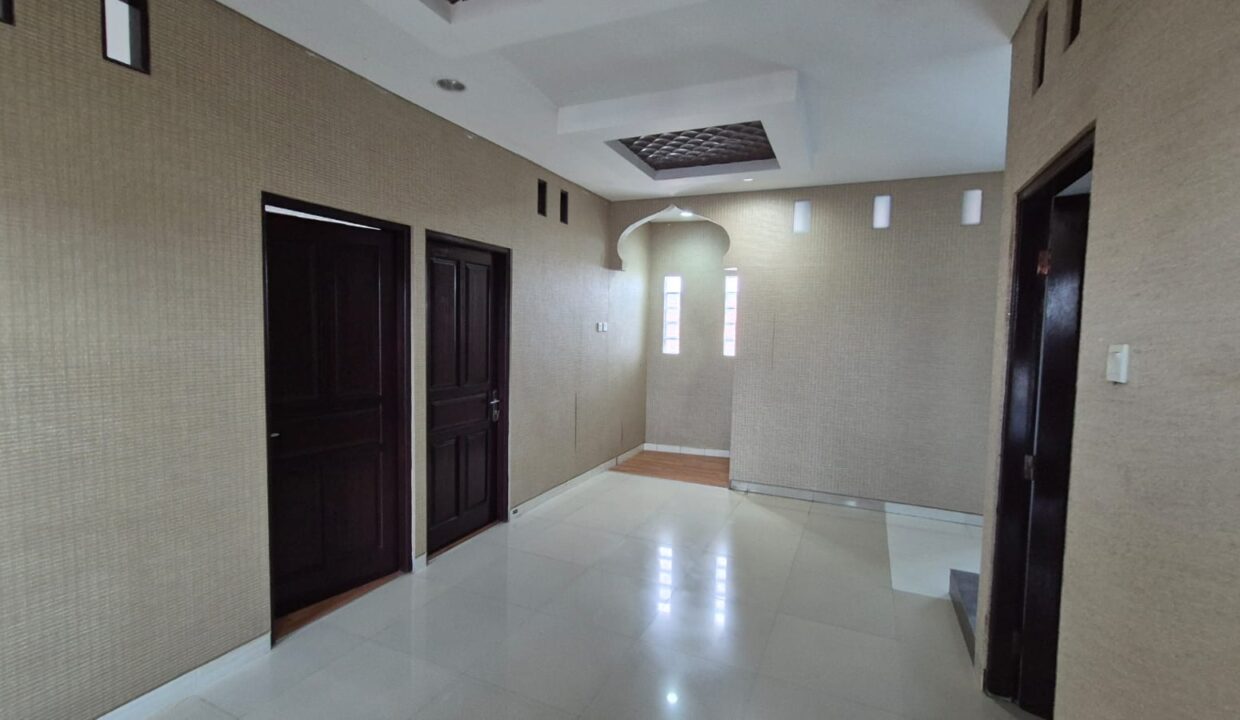 WhatsApp Image 2025-10-03 at 4.44.46 PM (2)